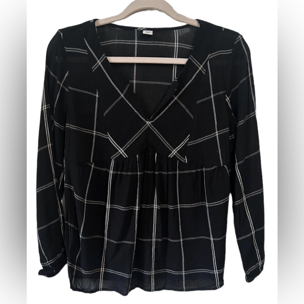 Old navy black and white plaid babydoll shirt, Xs